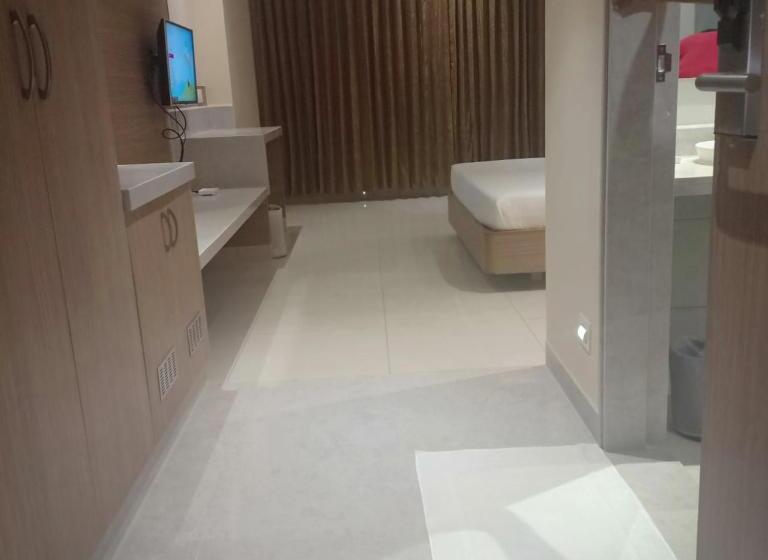 فندق Rathna Residency