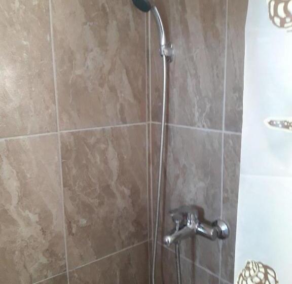 پانسیون Hedonist