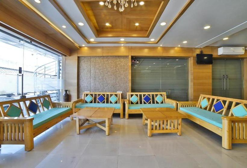 فندق على الطريق Spot On 36856  Aeron