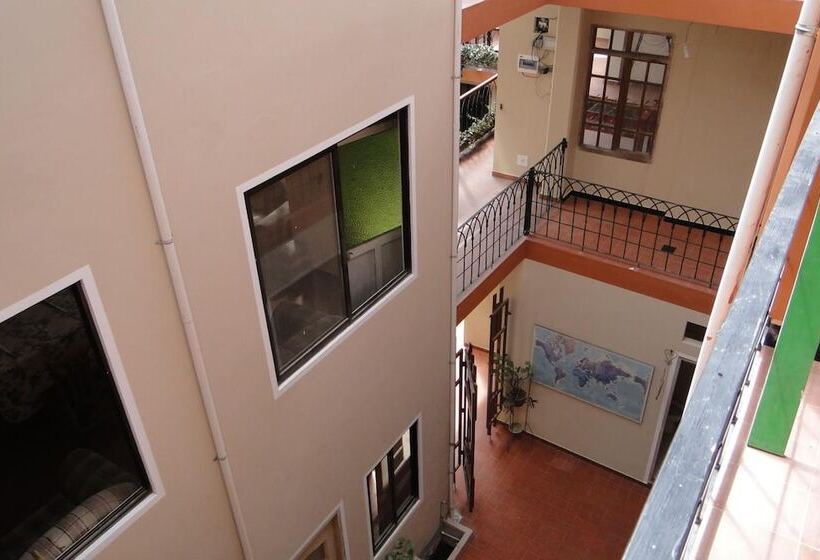 هاستل Cittadella Hostal