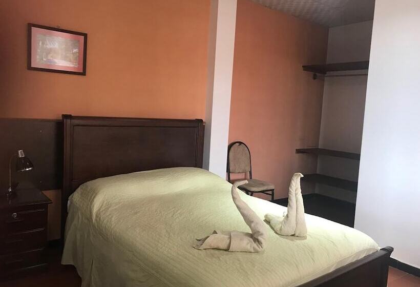 هاستل Cittadella Hostal