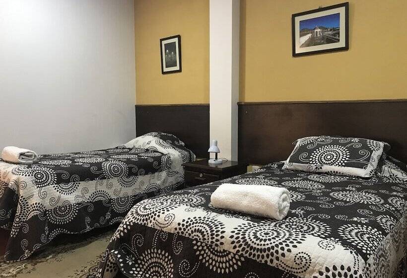 هاستل Cittadella Hostal