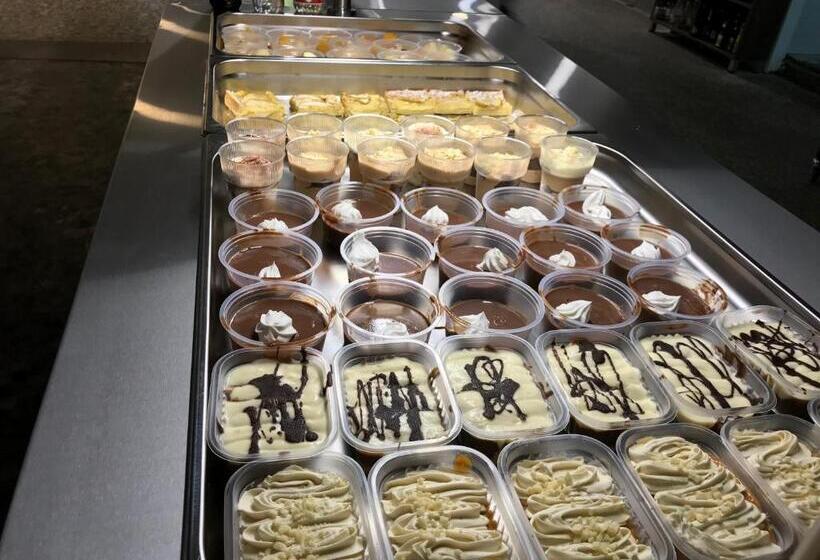 هتل Oscar Lescano   All Inclusive