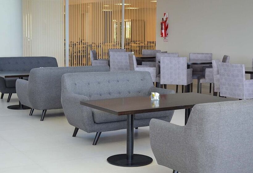 هتل Oscar Lescano   All Inclusive