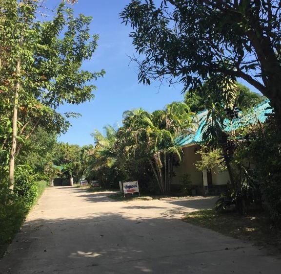 هاستل First Garden Home Resort