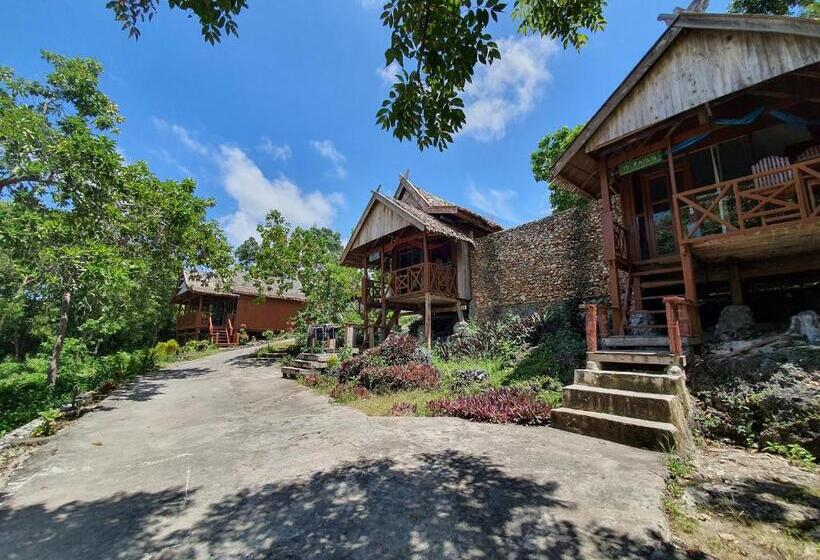 هتل Scuba Republic Beach Bungalows