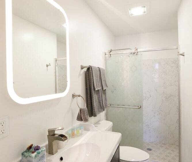 فندق Trending Inn