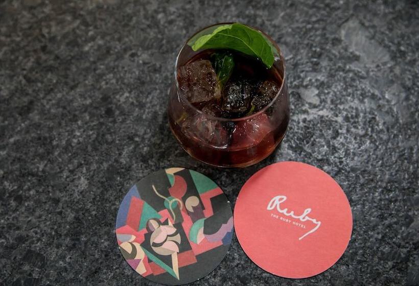 هتل The Ruby