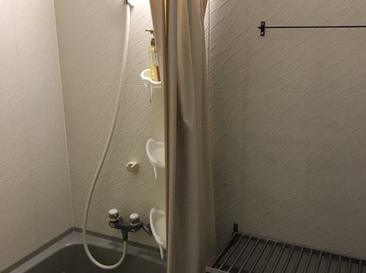 بنسيون Guesthouse Lahar  Hostel