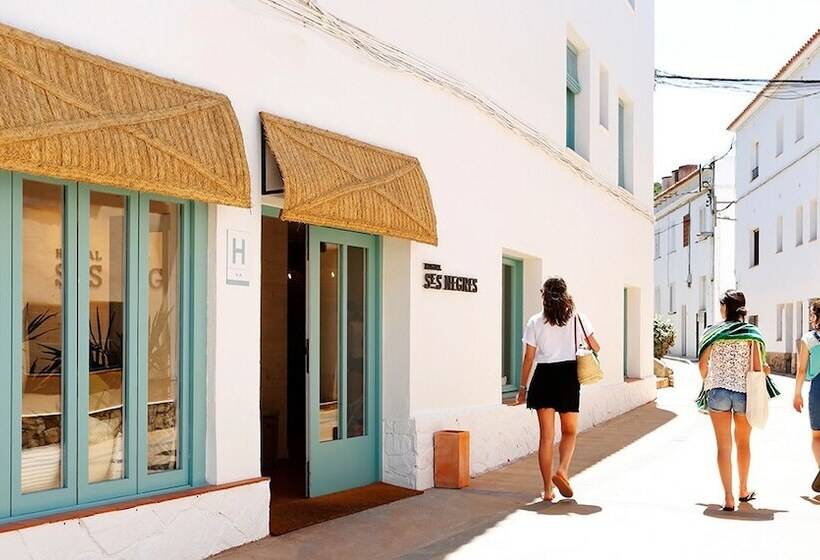 فندق Hostal Ses Negres