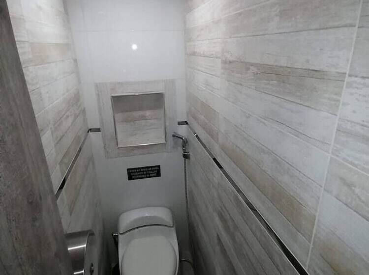 هتل Plaza Norte Cali