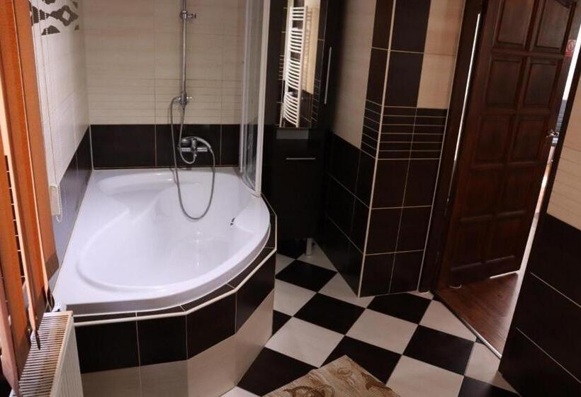 هتل U Betty   Ostrava Centrum