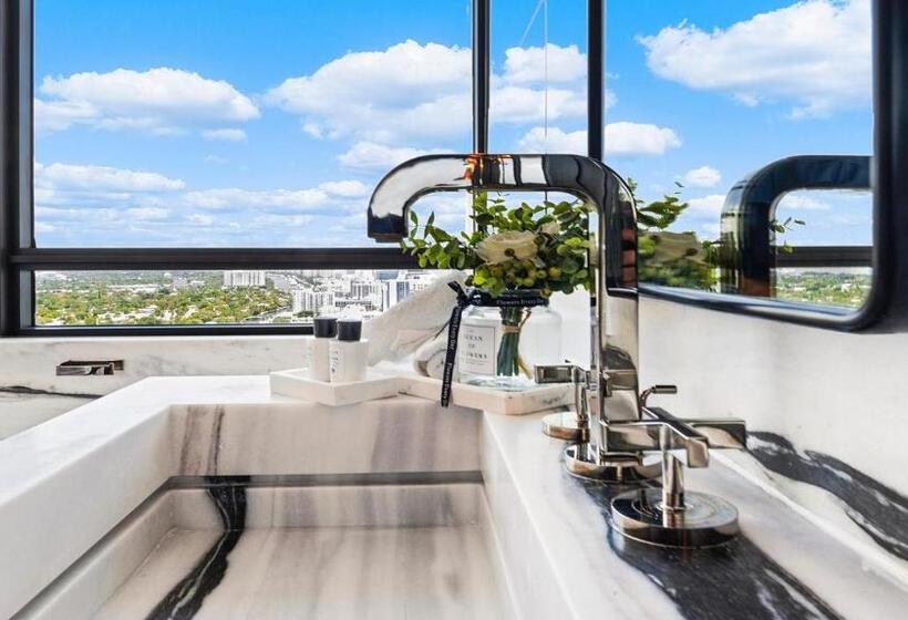 Oceanview Private Condo At The Setai  1705