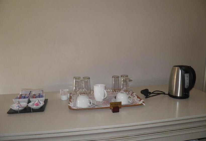 בית מלון כפרי Long Creek Lodge