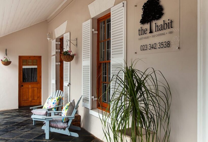 بنسيون The Habit Guesthouse