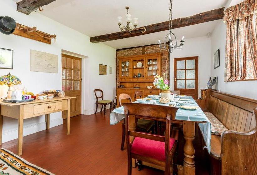 Kidwelly Farmhouse B&b