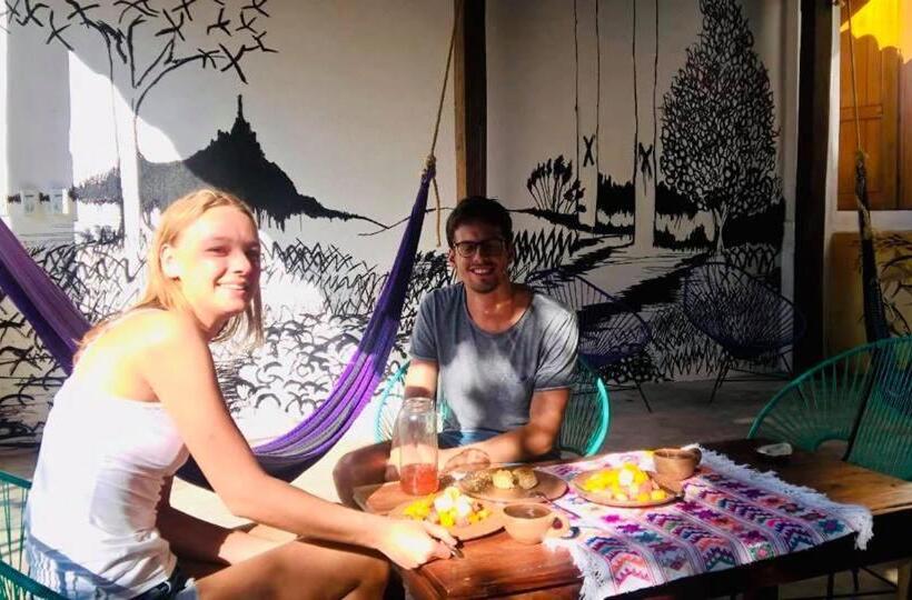 پانسیون Paziflora Hostel