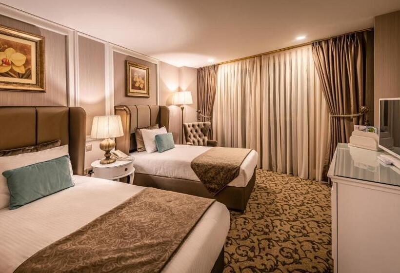 پانسیون Dome Hotel & Casino At Central Kyrenia