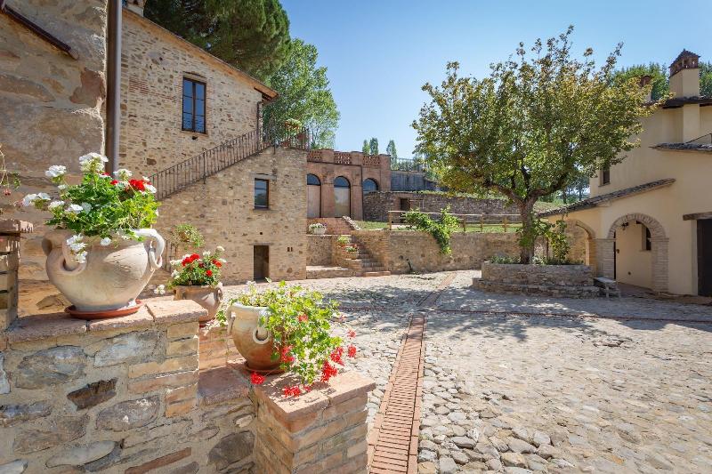호텔 Gh Borgo Pulciano Agriturismo