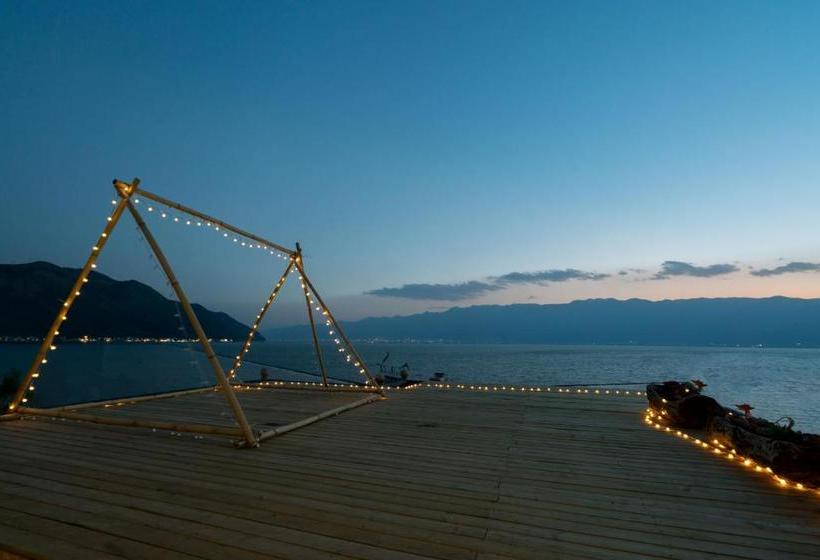پانسیون Dali Erhai Baishe Seaview Inn