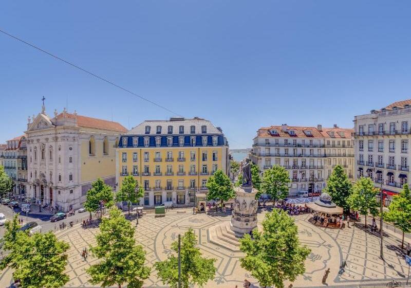 تختخواب و صبحانه Solar Dos Poetas