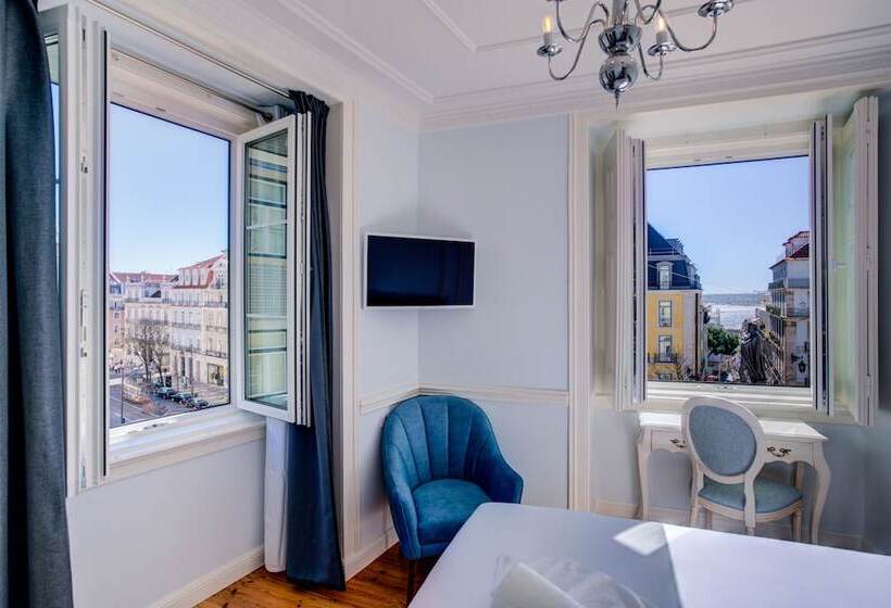 تختخواب و صبحانه Solar Dos Poetas