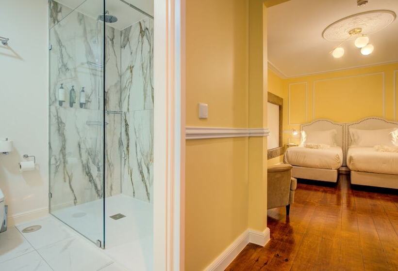 تختخواب و صبحانه Solar Dos Poetas