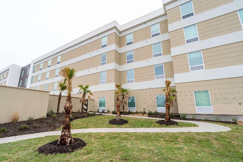 هتل Home2 Suites By Hilton San Antonio At The Rim