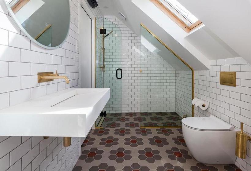 پانسیون The Britten Stables