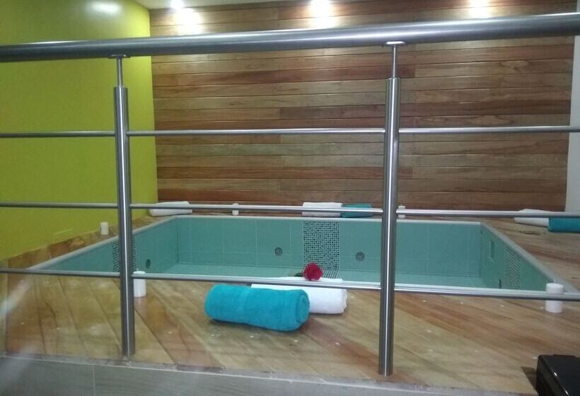 هتل Gran Mariscal Quito