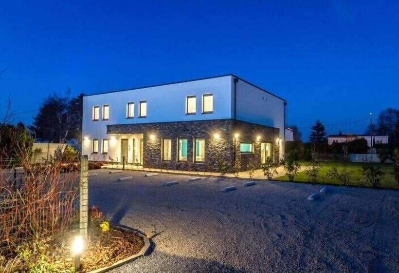 בית מלון כפרי Manava