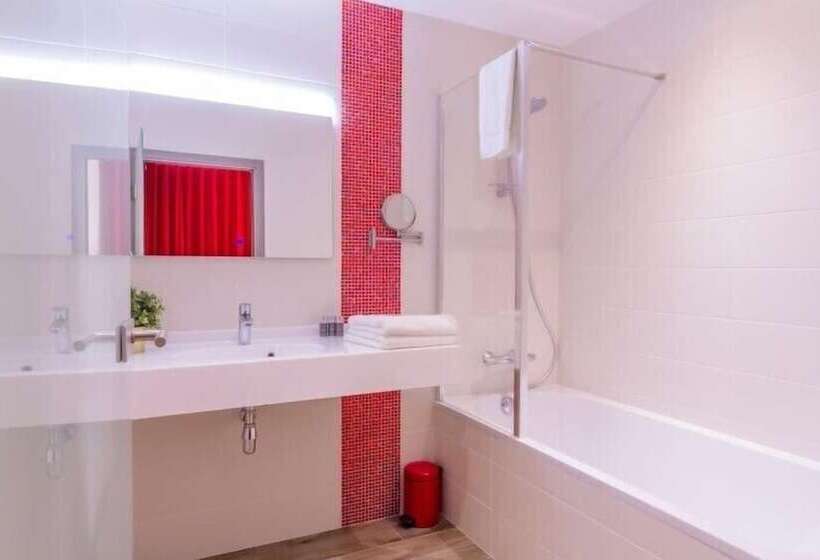 בית מלון כפרי Manava