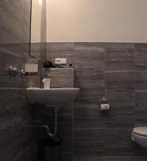 هاستل Penzion U Pidly