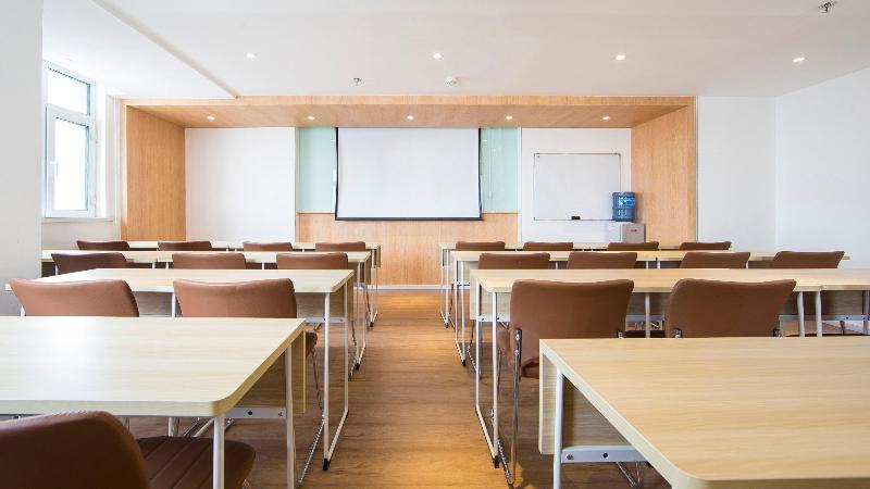 בית מלון כפרי Hanting  Changchun Hongqi Street Wanda