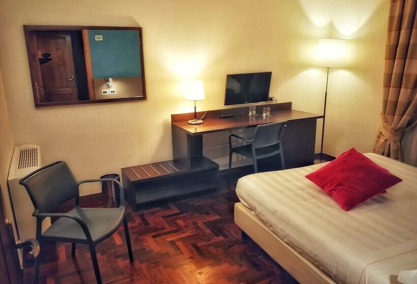 فندق Locanda Giustini