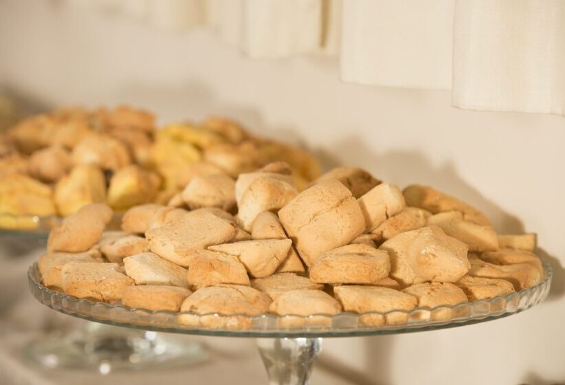 فندق Locanda Giustini