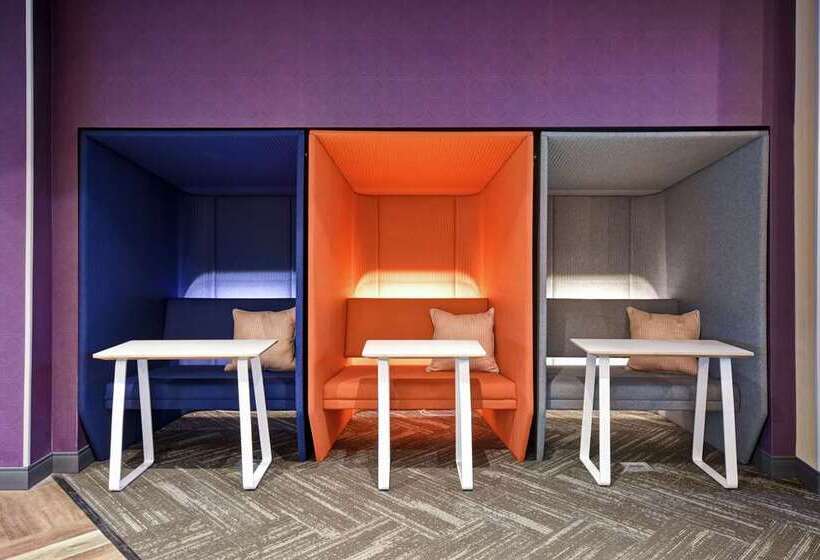 בית מלון כפרי Tru By Hilton Louisville Airport