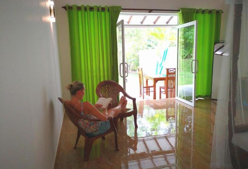 ベッドアンドブレックファースト Abhimani Bungalows