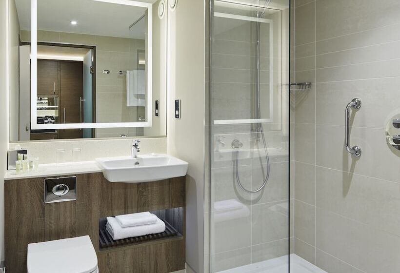 בית מלון כפרי Courtyard By Marriott Oxford South