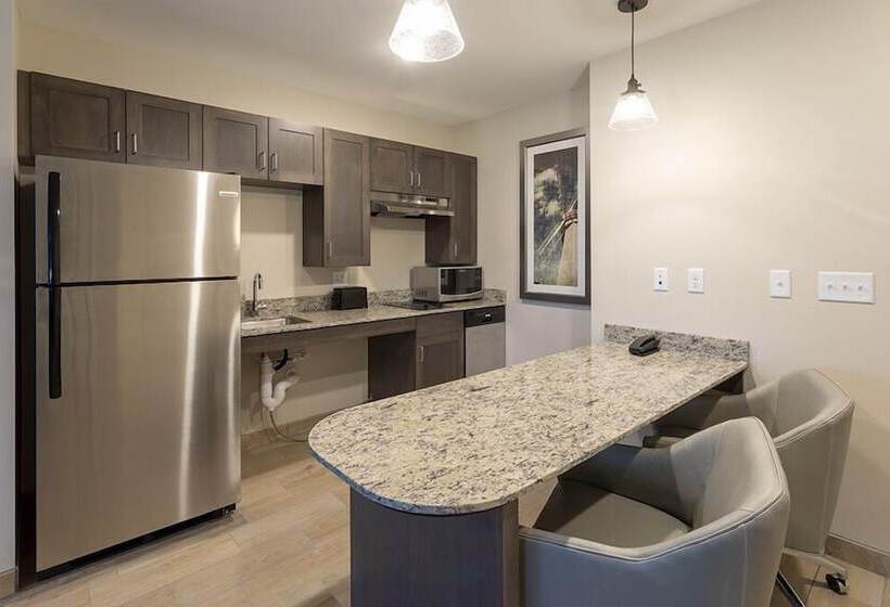 Grandstay Hotel Milbank