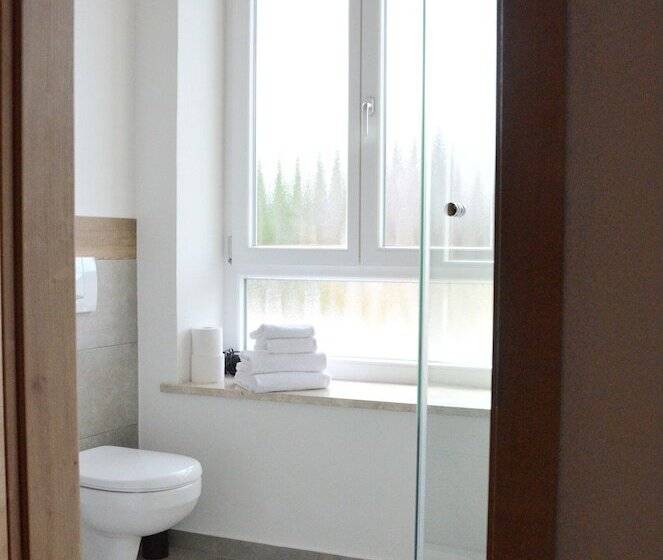 הוסטל Genusswerk Krug Sb