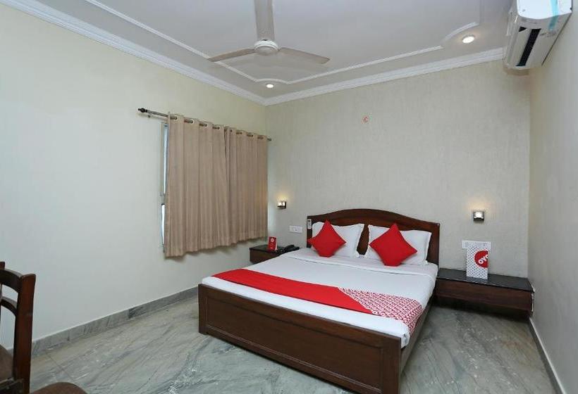 Oyo 10515 Hotel Vishnu Villas