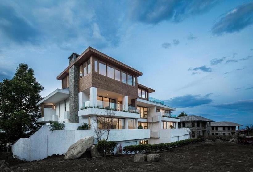 هتل Dali Shishanfang Golf