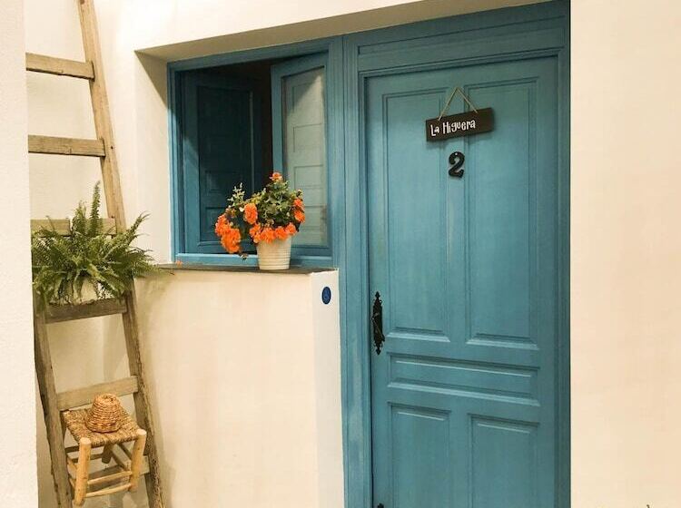پانسیون Cantagua Hostel