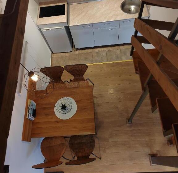 پانسیون Garden 022