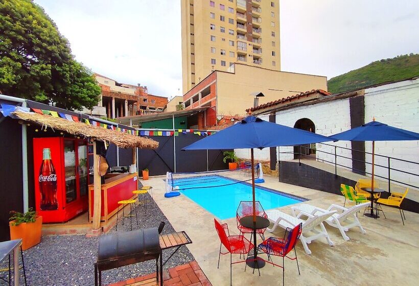 پانسیون Hostel Trip Monkey San Gil