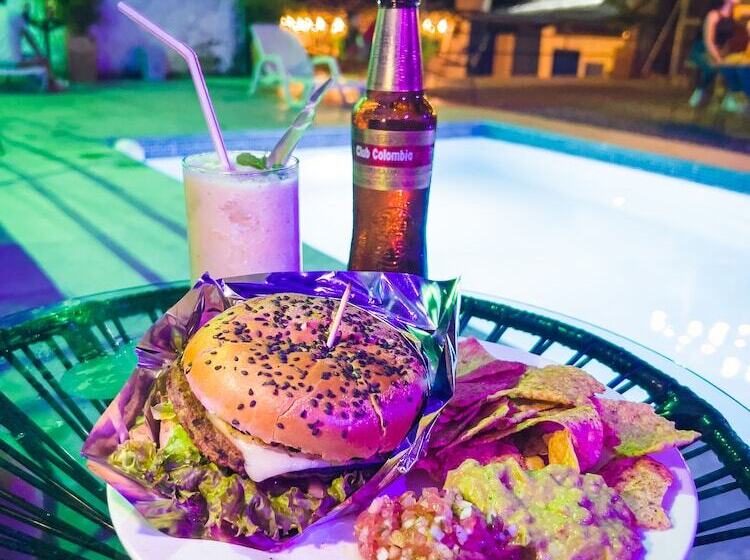 پانسیون Hostel Trip Monkey San Gil