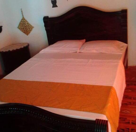 هتل Alojamiento Casa De Campo Los Cactus