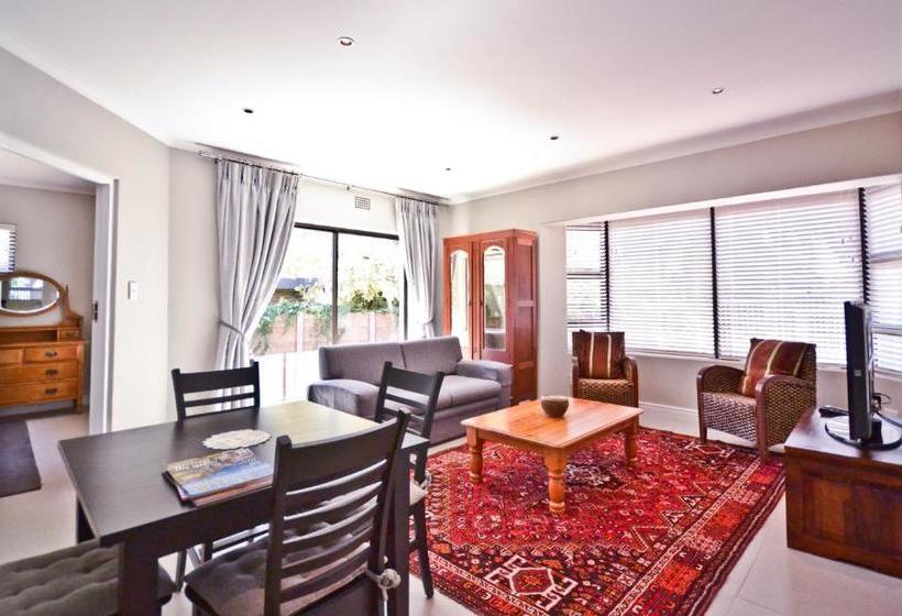 Bed and Breakfast 7pillars Self Catering, Durbanville the best offers