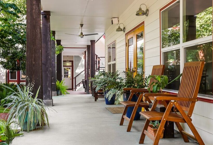 Brava House B&b
